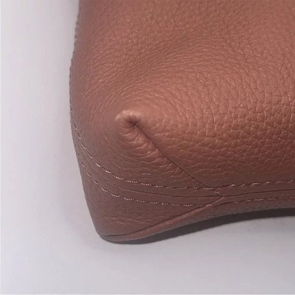 MICHAEL KORS Bedford Leather Crossbody Bag - Picture 13 of 15